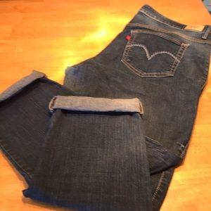 Levi’s Perfectly Shaping Jeans Size 18w